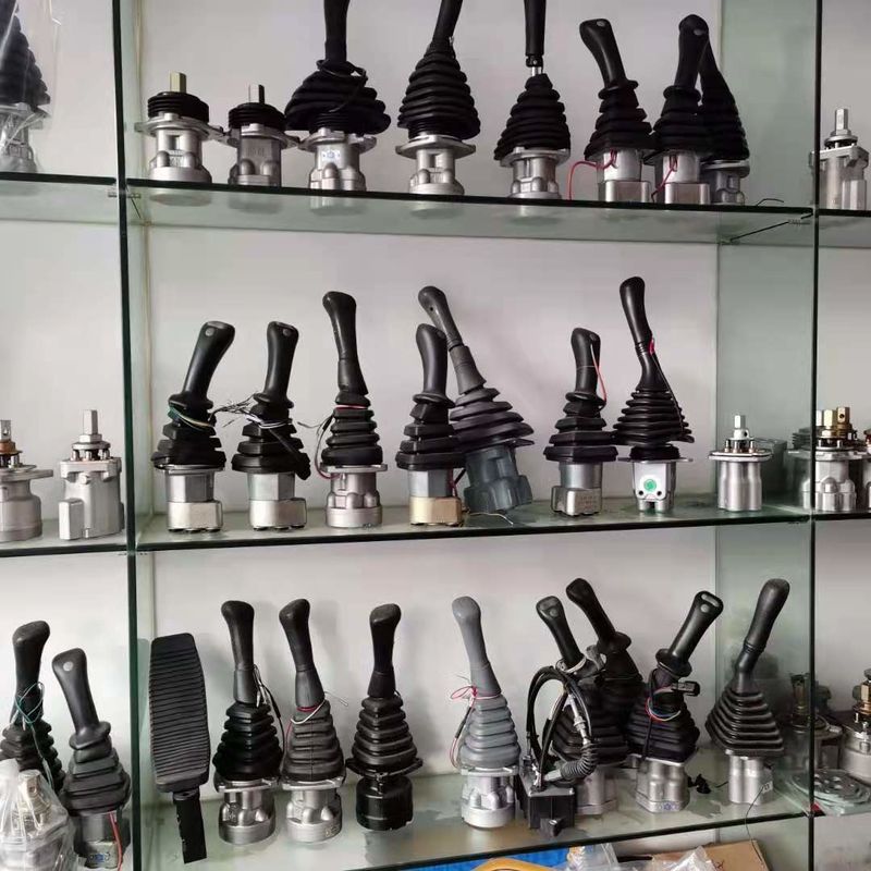 Παγκόσμιο σκάφος Joystick Handle Hand Shank Operator Rod Assembly Χρησιμοποιείται για PC120 PC200 SK200 EX200 σκάφος