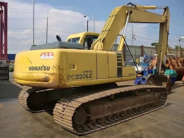 Χρησιμοποιούμενος εξορυκτής Komatsu PC200-6 με ανακαινισμένο κινητήρα Cummins για την εξόρυξη κατασκευών