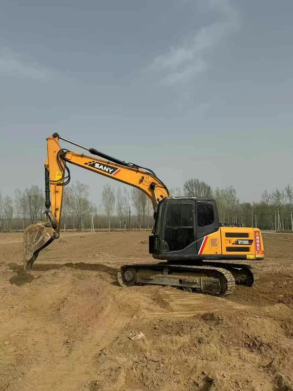 Χρησιμοποιούμενος εξορυκτής SANY SY135 13,5 τόνων για κατασκευές