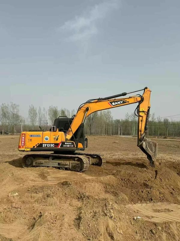 Χρησιμοποιούμενος εξορυκτής SANY SY135 13,5 τόνων για κατασκευές