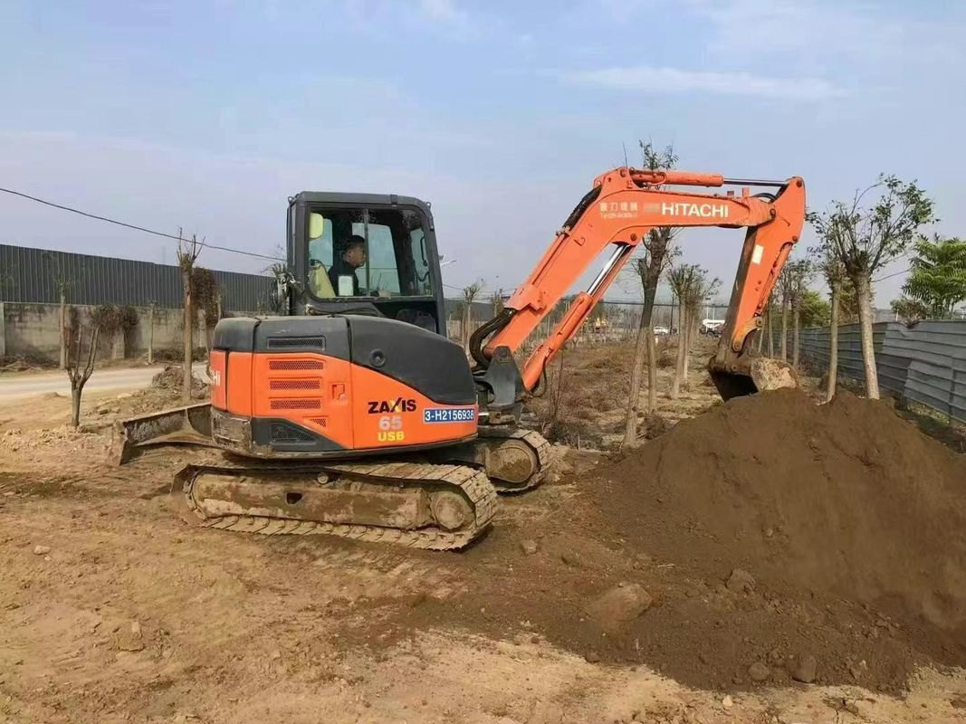 Χρησιμοποιούμενος εξορυκτής Hitachi ZX60-3F Μίνι εξορυκτής 6 τόνων Λιγότερες ώρες Πλήρης υπηρεσία Κατασκευή τοπίων
