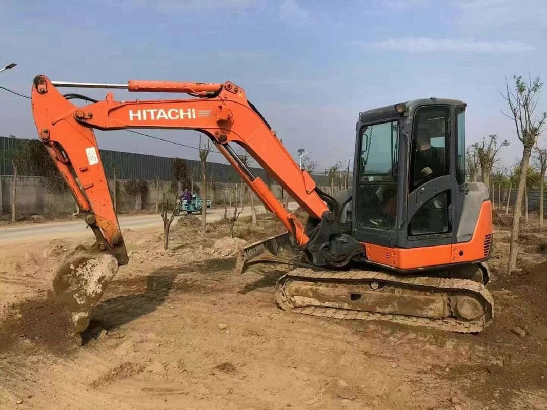 Χρησιμοποιούμενος εξορυκτής Hitachi ZX60-3F Μίνι εξορυκτής 6 τόνων Λιγότερες ώρες Πλήρης υπηρεσία Κατασκευή τοπίων