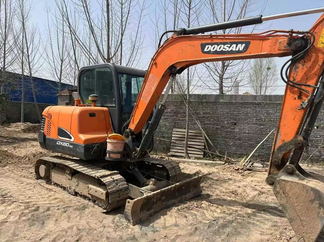 Καλή συντήρηση Χρησιμοποιείται 2020 Doosan DX60-9C 6 τόνων εκσκαφέας για τοπίο εργασίες κοινής ωφέλειας