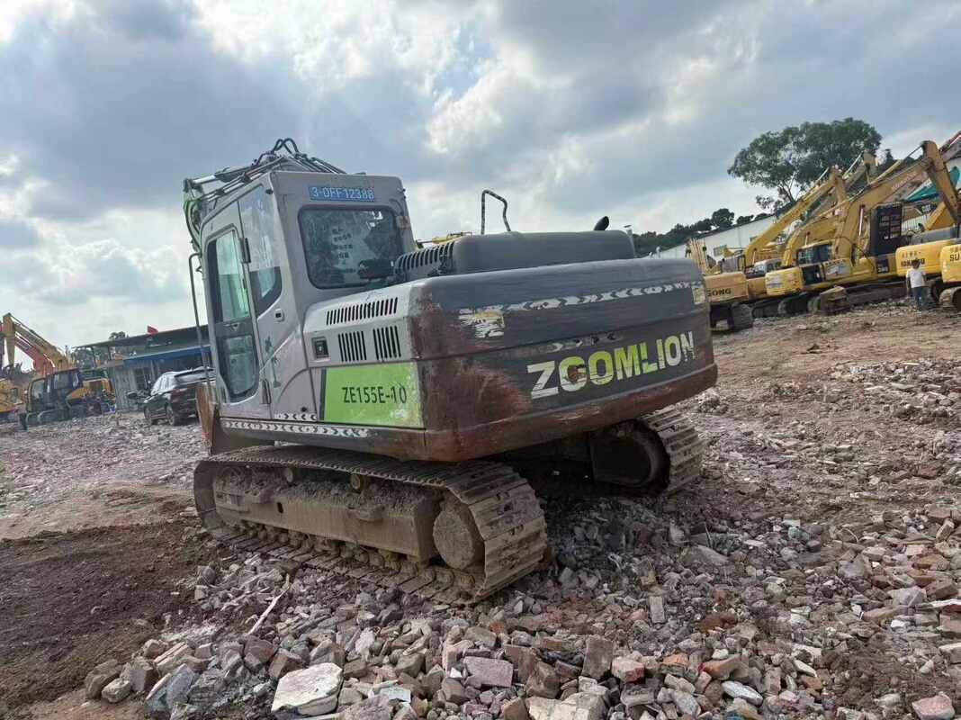 Χρησιμοποιούμενη μηχανή 13 τόνων Excavator Zoomlion ZE135G/E-10 2020year Machine για πώληση